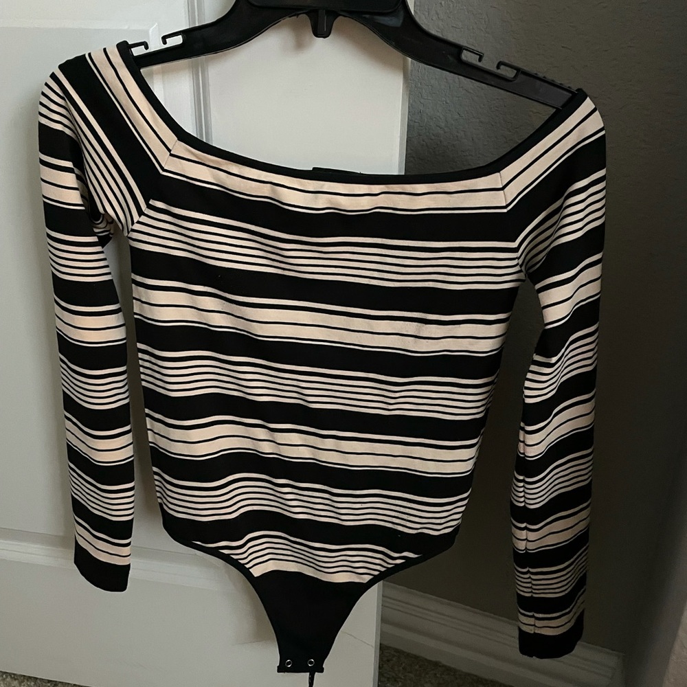 Off the shoulder Fashion Nova bodysuit